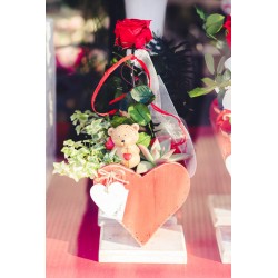 Rosa preservada con base corazón